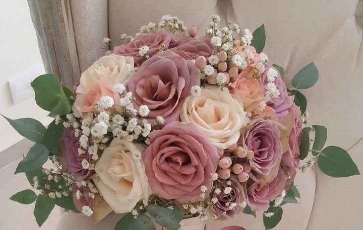 Color del ramo 💐🌹decoración en rojo y rosa - 3