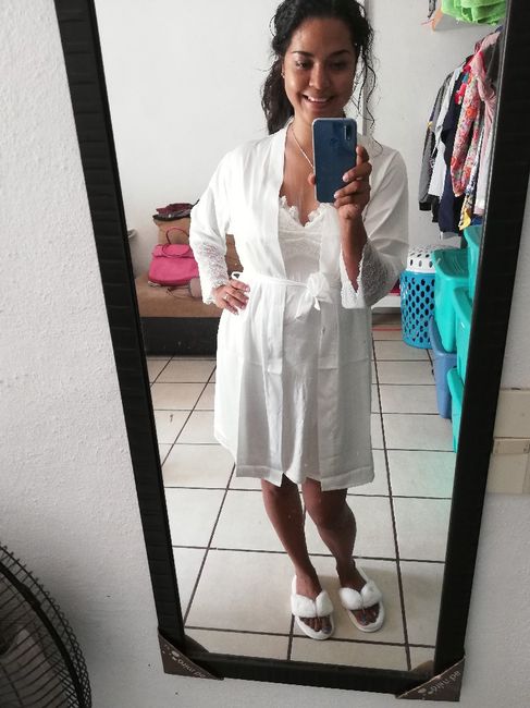 Mis batas de Aliexpress y mis pantunflas - 3