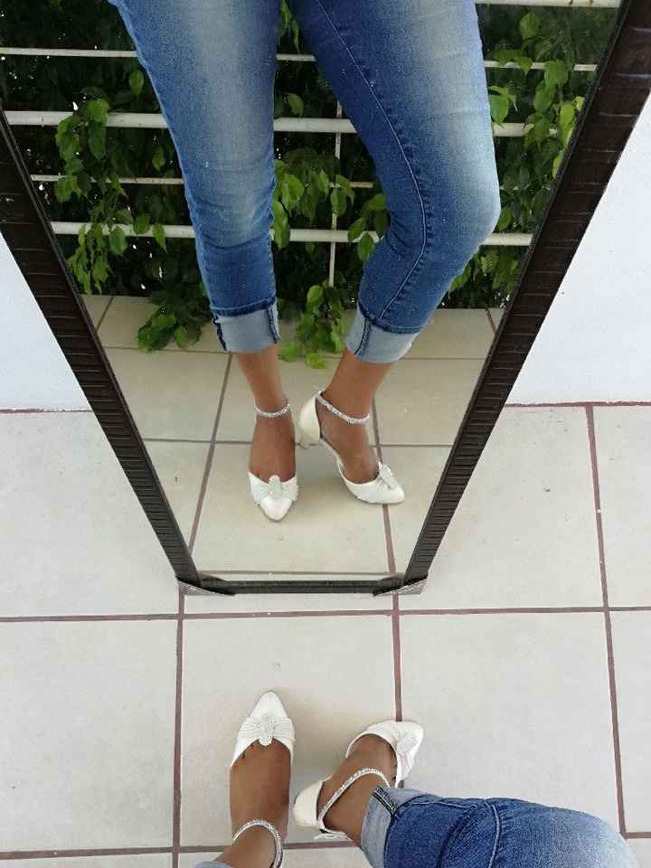 De que color seran sus Zapatos? 👠 - 1