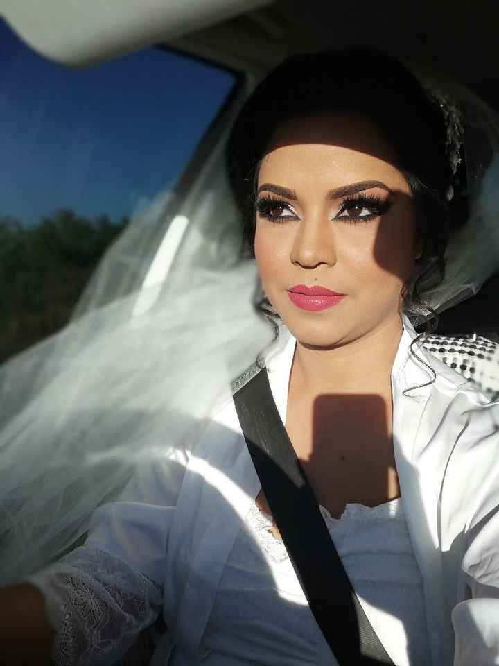 Mi maquillaje y peinado del Día b - 1