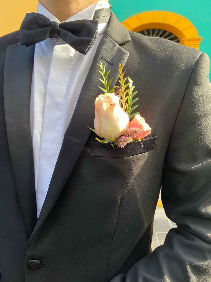 Novio, ¿te gusta este boutonniere? - 1