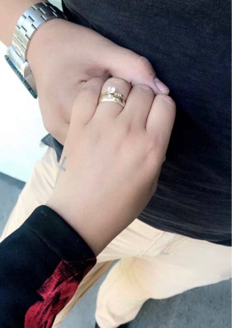a presumir su anillo 💍 - 1