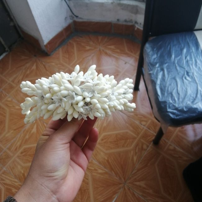 "Bride's Tiara y/o Corona, Tocado o Azar" 1