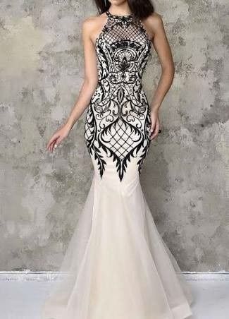 Combinaciones de colores entre: negro, rojo y gris - 1