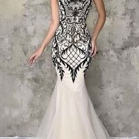 Combinaciones de colores entre: negro, rojo y gris - 1