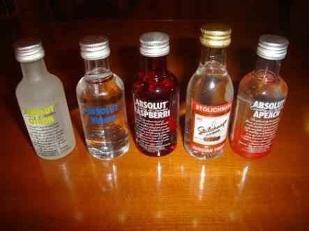 Minibotella de licor - 1