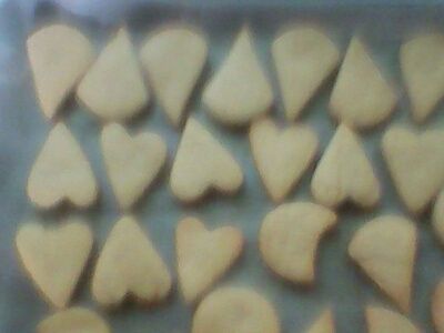 CELES ANTOJA LAS GOLOCINAS