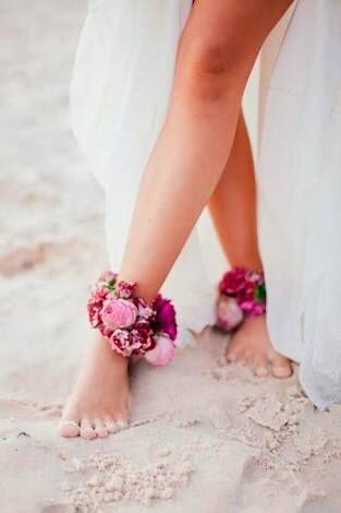 Zapatos de novia en la playa! Las que se casan en playa  ¿que usaron o van a usar? Repórtense 🙌🏻🙌🏻 -