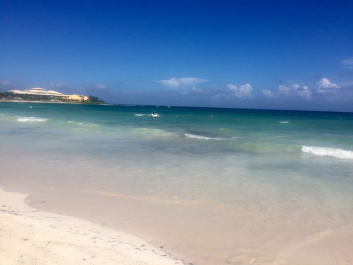 “la playa del amor” que es igual a “ya tenemos lugar de boda”. - 2