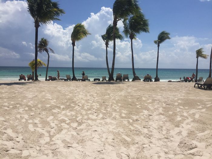 “la playa del amor” que es igual a “ya tenemos lugar de boda”. - 4