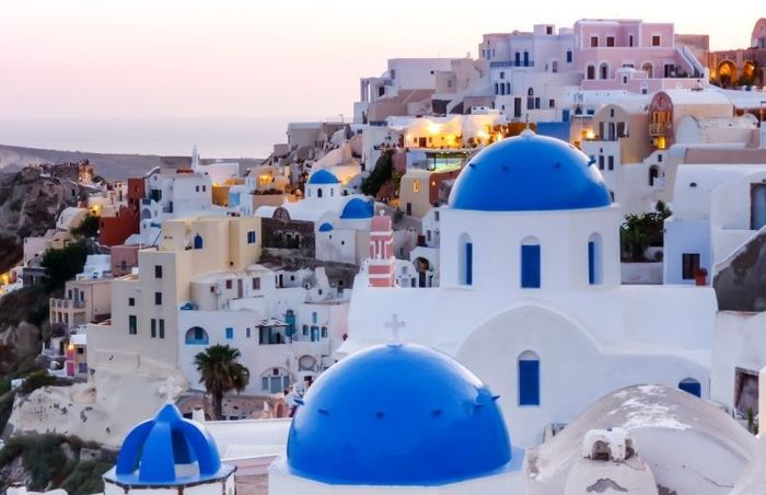 Cúpulas en Santorini