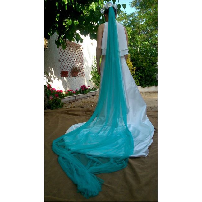 Velos de colores: nueva tendencia en novias 14