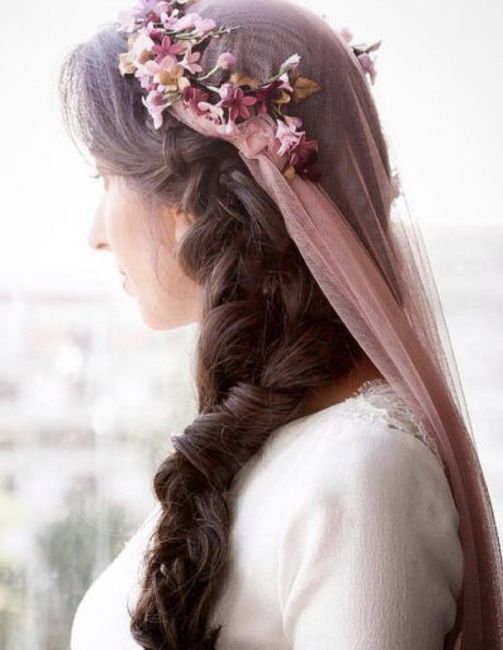 Velos de colores: nueva tendencia en novias 22