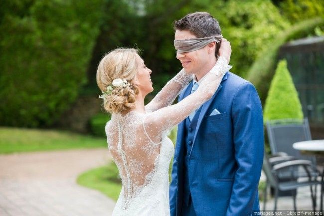 4.-Vendarle los ojos 