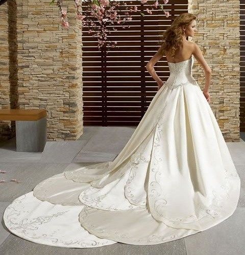 Vestidos con cola larga ¿Si o No? 9