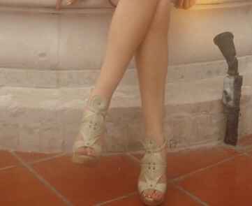 Zapatos de novia en la playa! Las que se casan en playa  ¿qué usaron o van a usar? Repórtense 🙌🏻🙌🏻 -