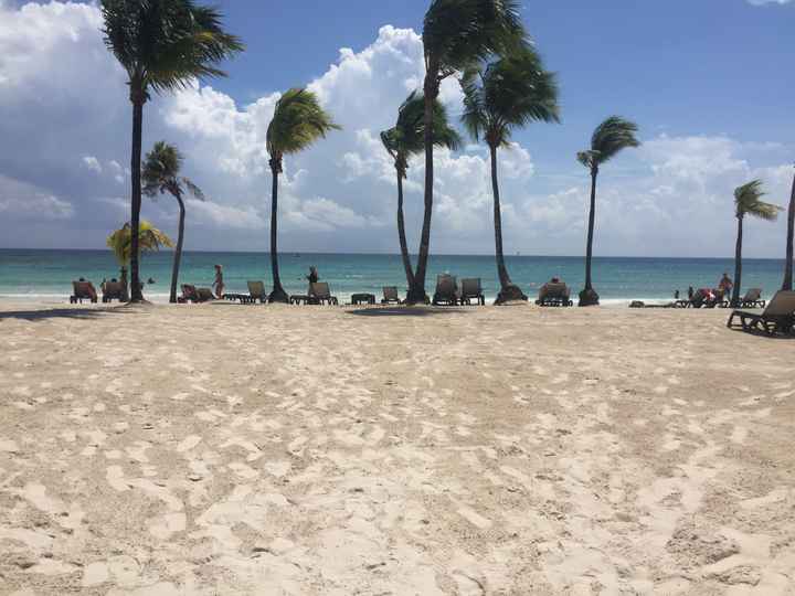 “la playa del amor” que es igual a “ya tenemos lugar de boda”. - 4