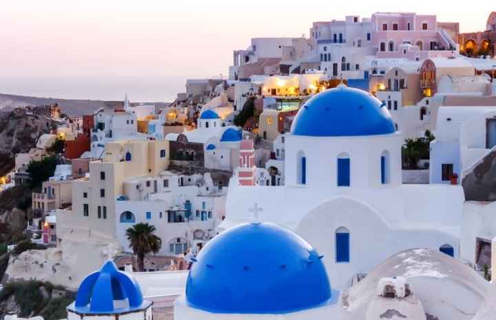 Cúpulas en Santorini