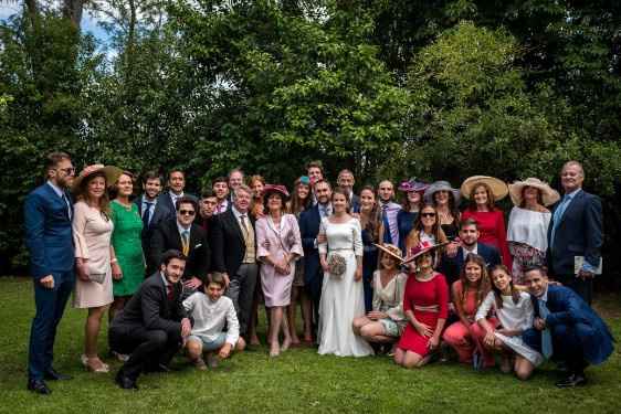 los novios al centro