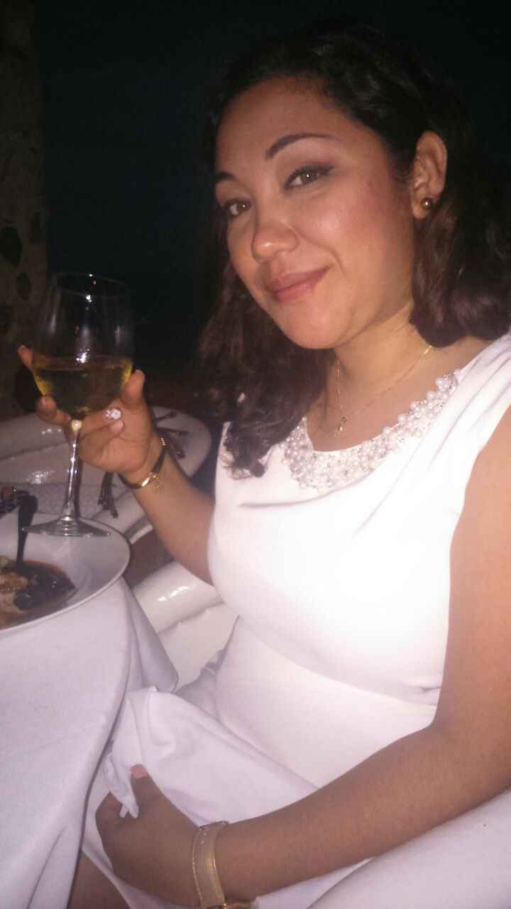 VINO, NOCHE, MUSICA