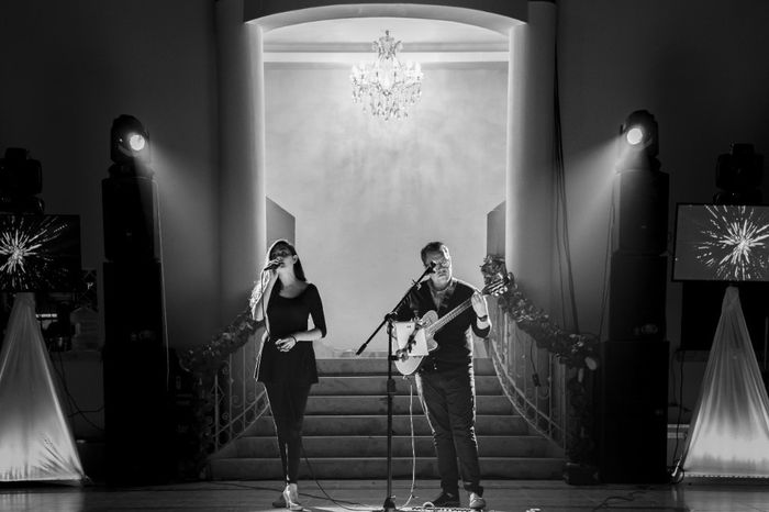 compartimos la musica desde ahce años y fue lo que nos unió