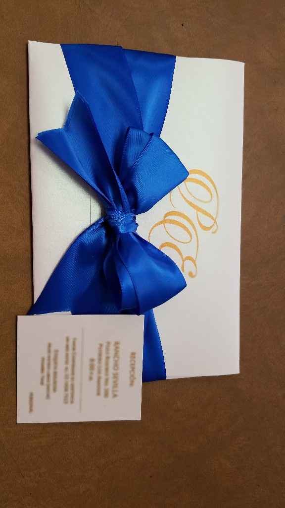 Entregando invitaciones - 1