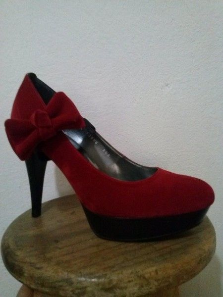 ZAPATILLAS ROJAS BODA RELIGIOSA