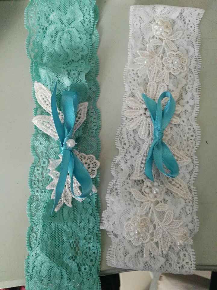 Bouttonier, tocado, ligas y ramo diy - 3