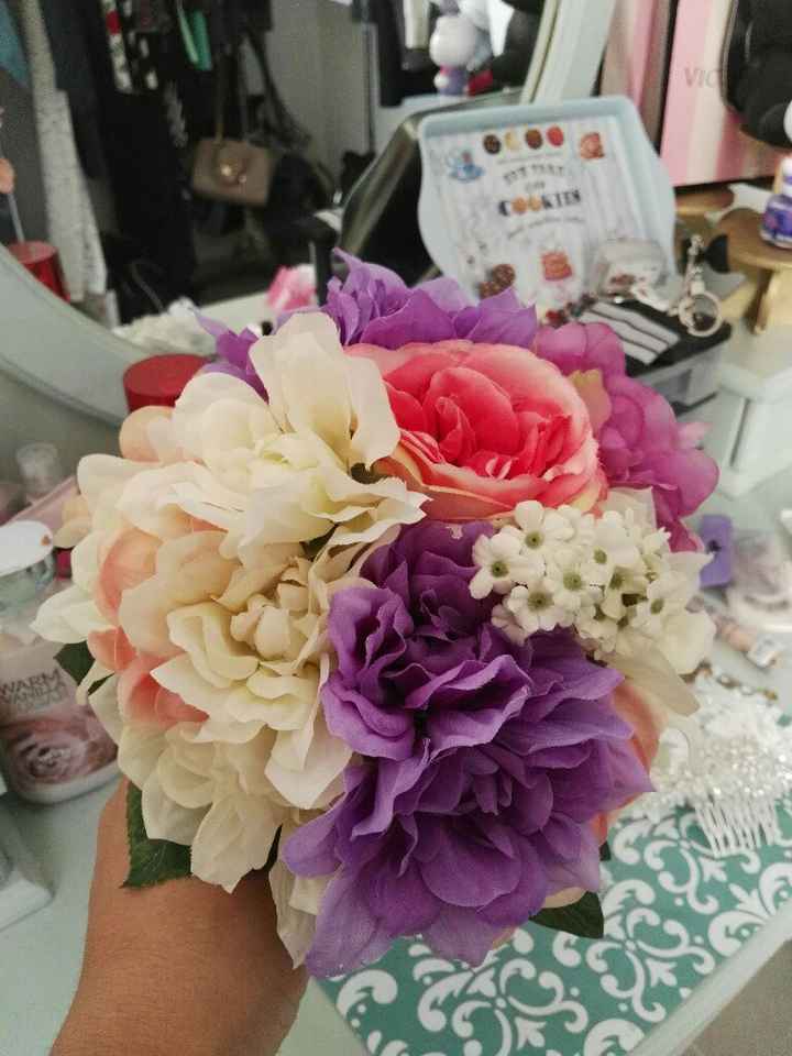 Bouttonier, tocado, ligas y ramo diy - 5