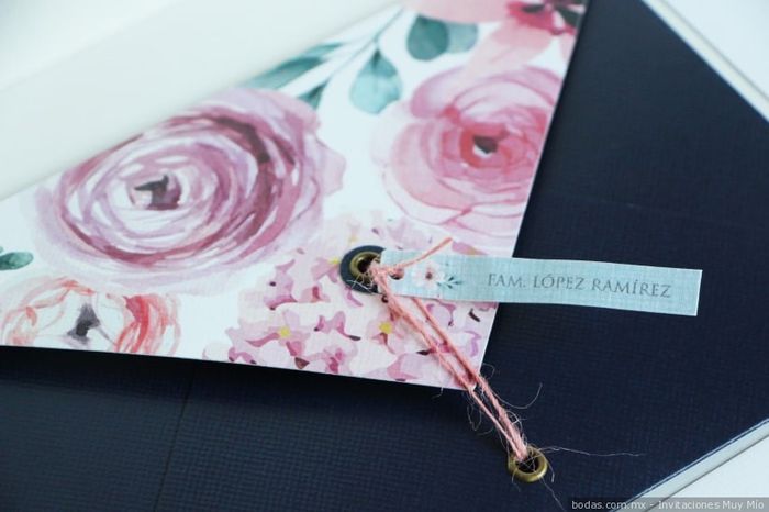 ¡Alerta! Tendencia en invitaciones: Flores y más flores 1