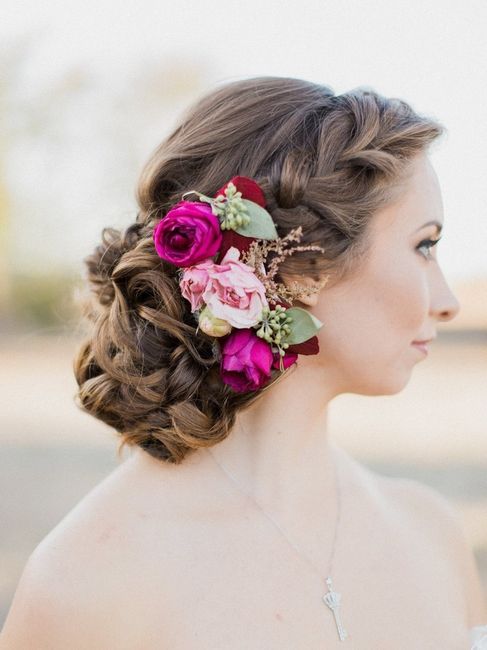Ideas de peinados para novias de cabello largo 3
