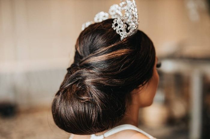 Ideas de peinados para novias de cabello largo 7