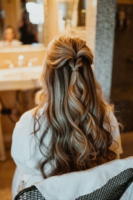 Ideas de peinados para novias de cabello largo 10