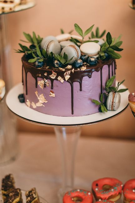 ¡Pastel de bodas en morado! 12