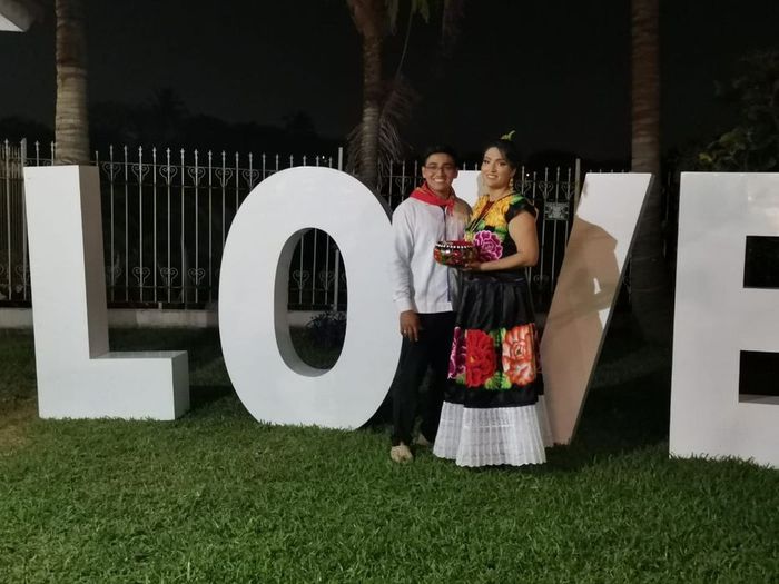 ¡Trajes típicos mexicanos para el look de los novios! 7