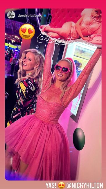 La boda Neon y Vestido de Novia Rosa de Paris Hilton!💋💍 6