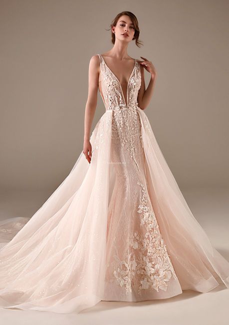 ¡Un toque de color en los vestidos de novia!   #tendencias2022 2