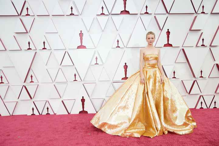 Premios Oscar 2021: ¡No te pierdas los mejores looks aquí! 👗 - 3