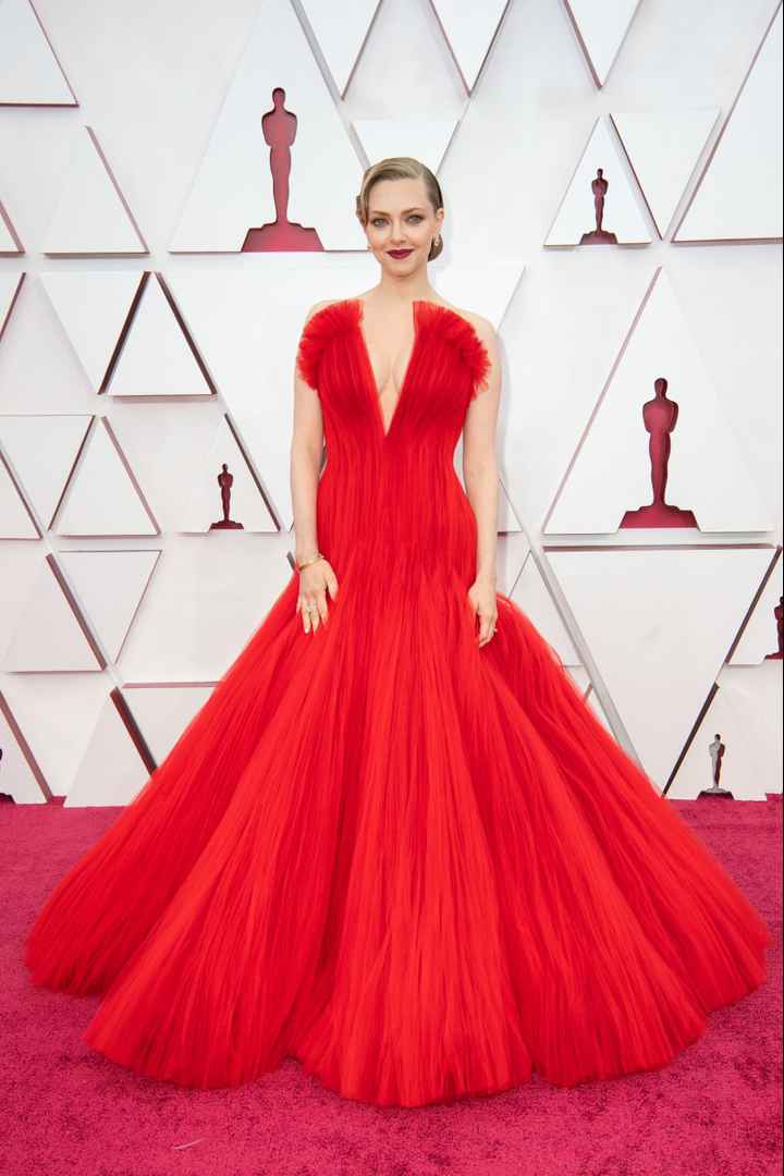 Premios Oscar 2021: ¡No te pierdas los mejores looks aquí! 👗 - 4