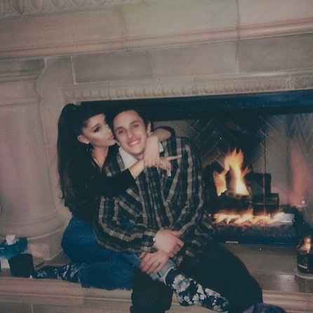 ¡Ariana Grande se casa en secreto!💍 - 1