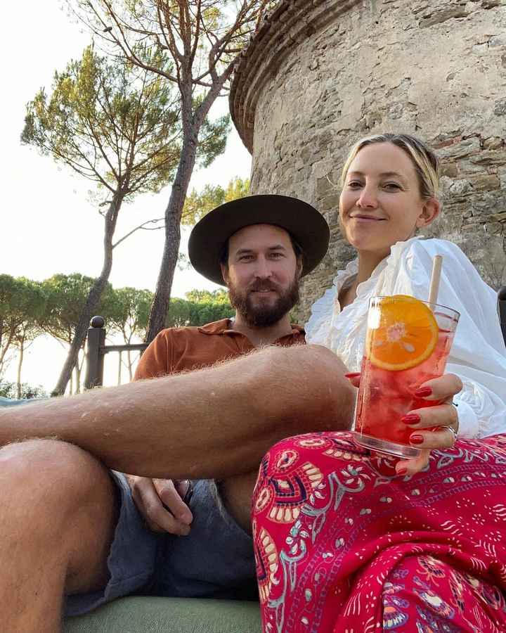 ¡Kate Hudson y Danny Fujikawa se acaban de comprometer! 💍 - 2