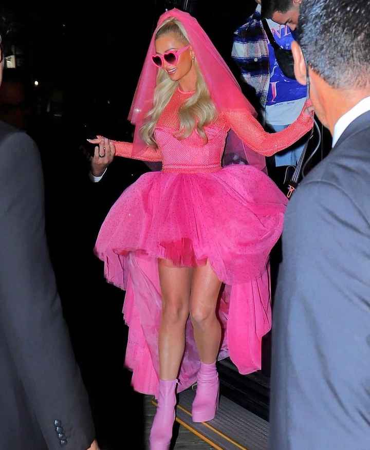 La boda Neon y Vestido de Novia Rosa de Paris Hilton! - 6