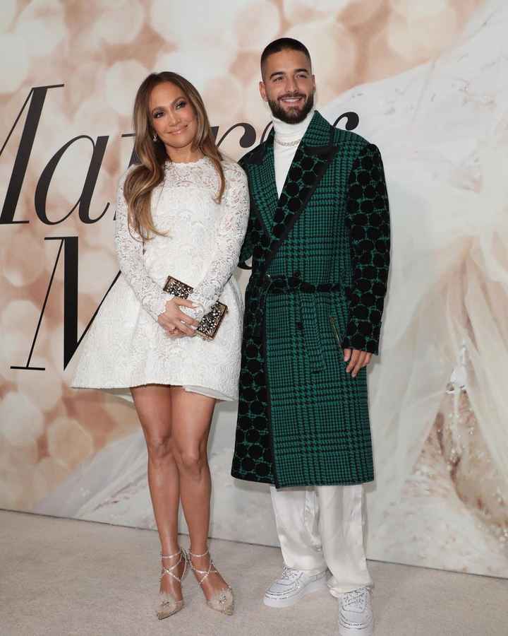 ¿Usarías el vestido de Jennifer Lopez para tu boda civil? 💍 - 3