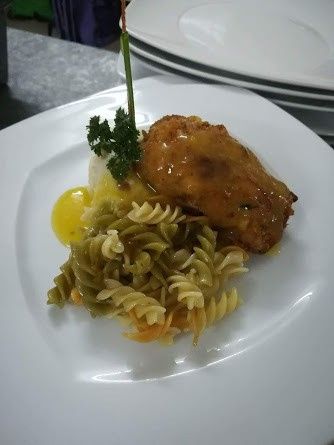 Plato Principal
