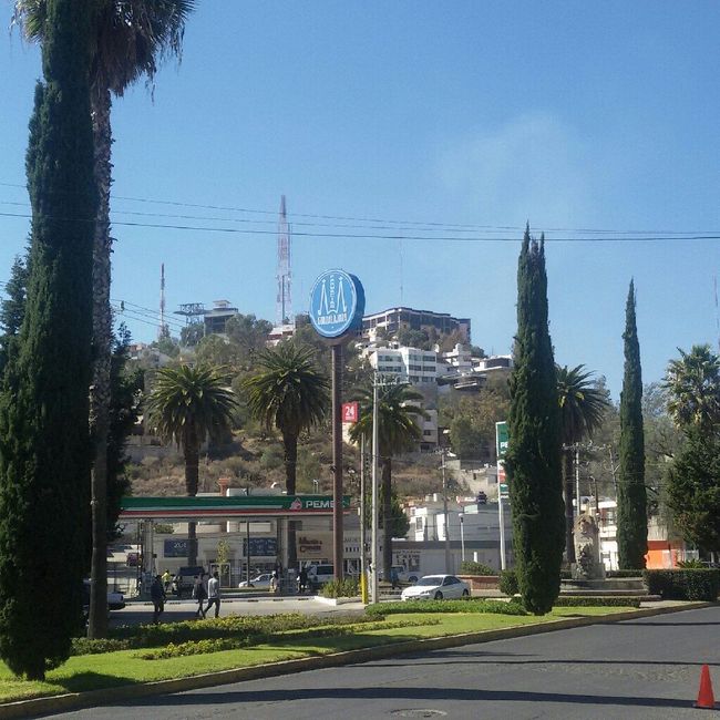 Mi salón de bodas e iglesia desde las alturas. - 2