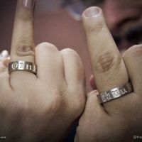 Presumir las argollas de matrimonio - 1