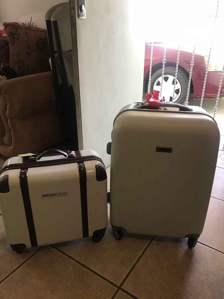 Mesa de regalos...🎁🤗 - 1
