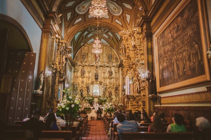 El templo, dorado y hermoso