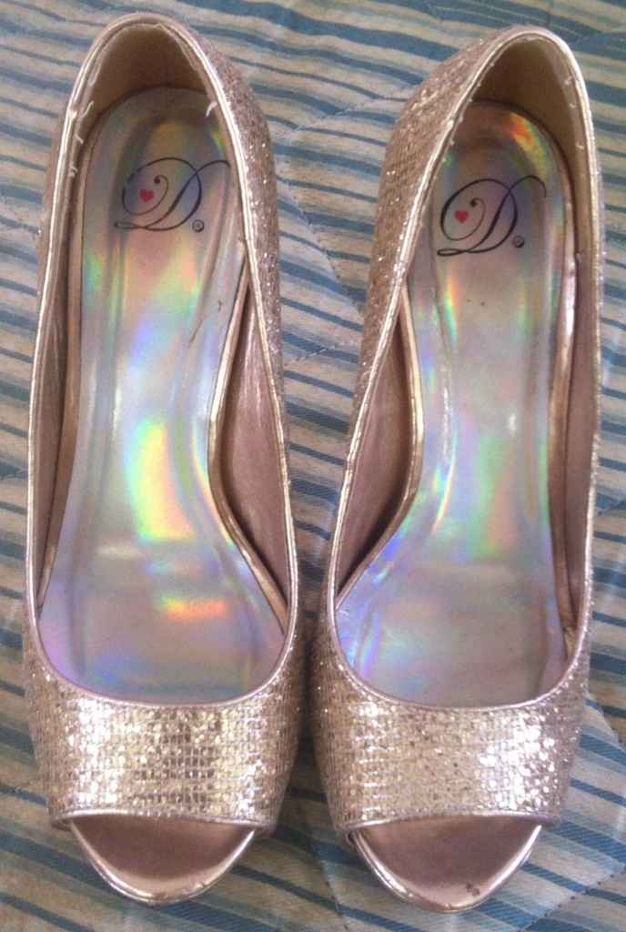 Los tacones de que color??? - 1