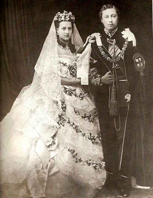 La boda de su hijo Eduardo VII con Alejandra de Dinamarca